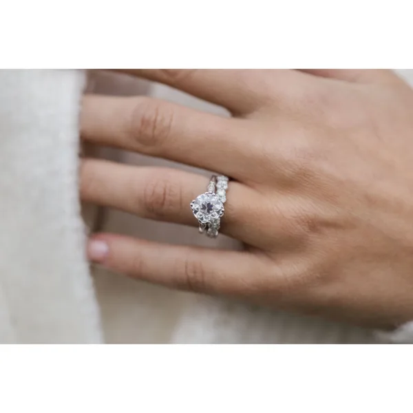 2.50CT Old Mine Cut Moissanite Round Diamond Ring For Her 18K Gold Solitaire Engagement Ring