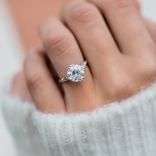 2.50CT Old Mine Cut Moissanite Round Diamond Ring For Her 18K Gold Solitaire Engagement Ring