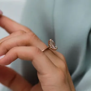 4.00CT Radiant Cut Moissanite Diamond Ring Solitaire Hidden Halo Engagement Ring 18K Gold Ring For Her