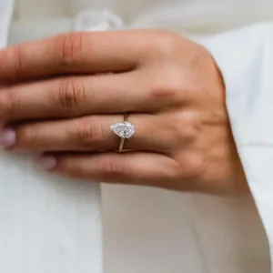 2.20CT Pear Cut Moissanite Diamond Engagement Ring Wedding Ring 10K/14K/18K Gold Solitaire Ring
