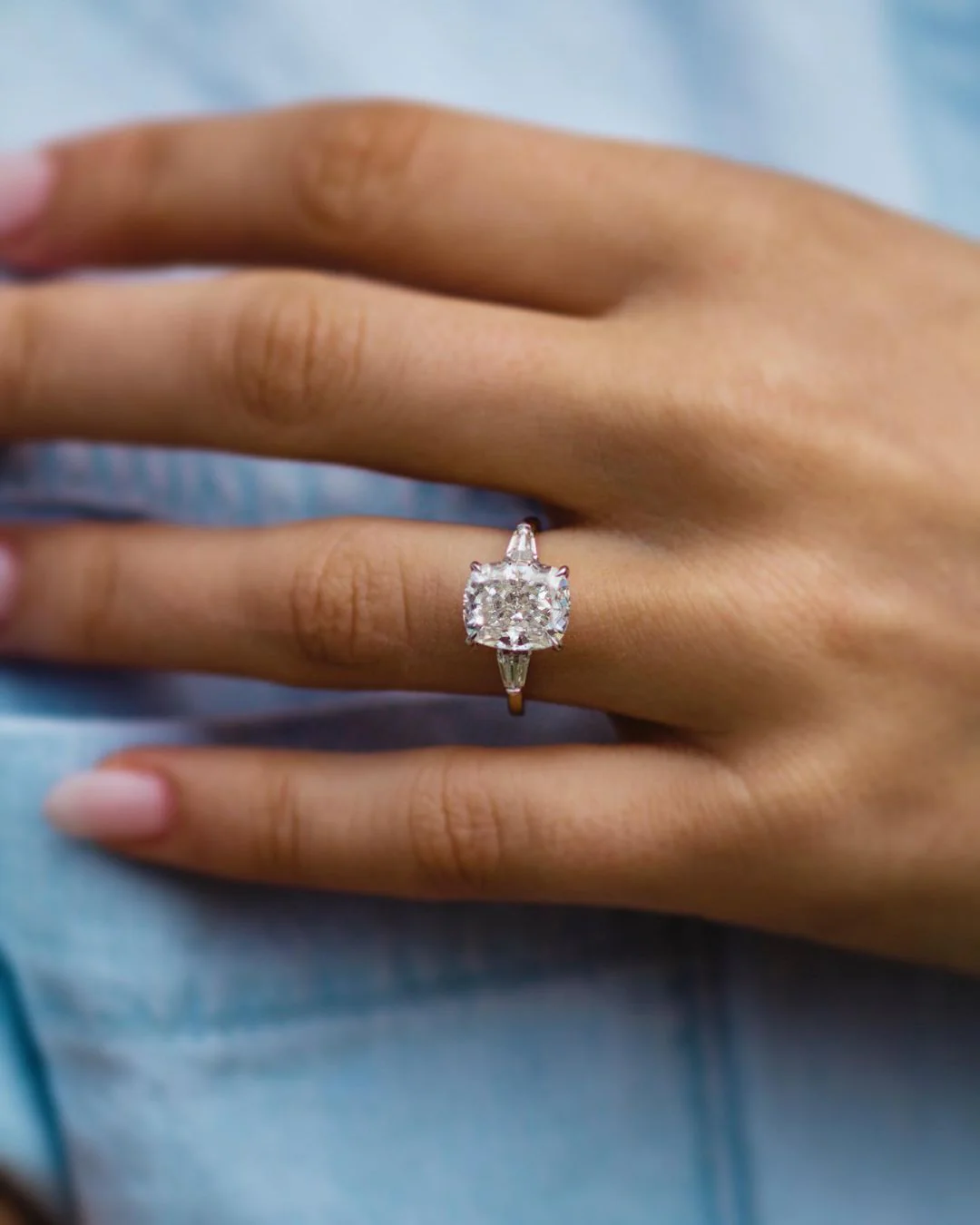 3.0carat Cushion Moissanite Diamond Wedding Engagement Ring 14K Gold Hidden Halo Oval Diamond Ring Three Stone Ring