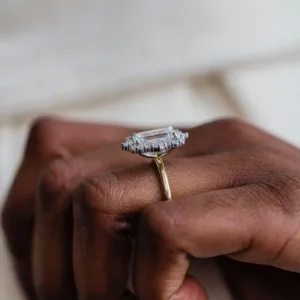 3.5carat Emerald Cut Moissanite Diamond Wedding Engagement Ring 14K Gold Hidden Halo Oval Diamond Ring