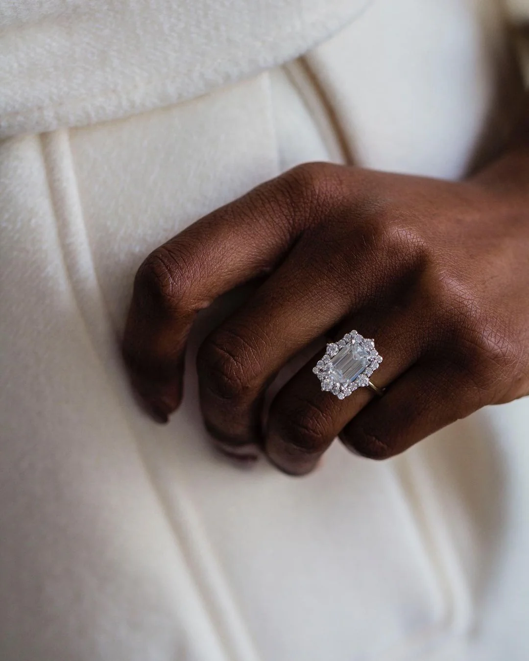 3.5carat Emerald Cut Moissanite Diamond Wedding Engagement Ring 14K Gold Hidden Halo Oval Diamond Ring