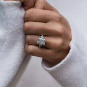 5.0Ct Radiant Cut Diamond Ring Three Stone Set Moissanite Engagement Ring 14K Gold Ring