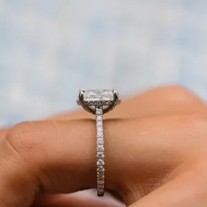 2.50CT Oval Cut Moissanite Diamond Ring Solitaire Pave Moissanite Engagement Ring