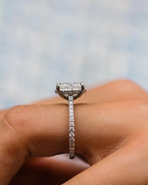 2.50CT Oval Cut Moissanite Diamond Ring Solitaire Pave Moissanite Engagement Ring