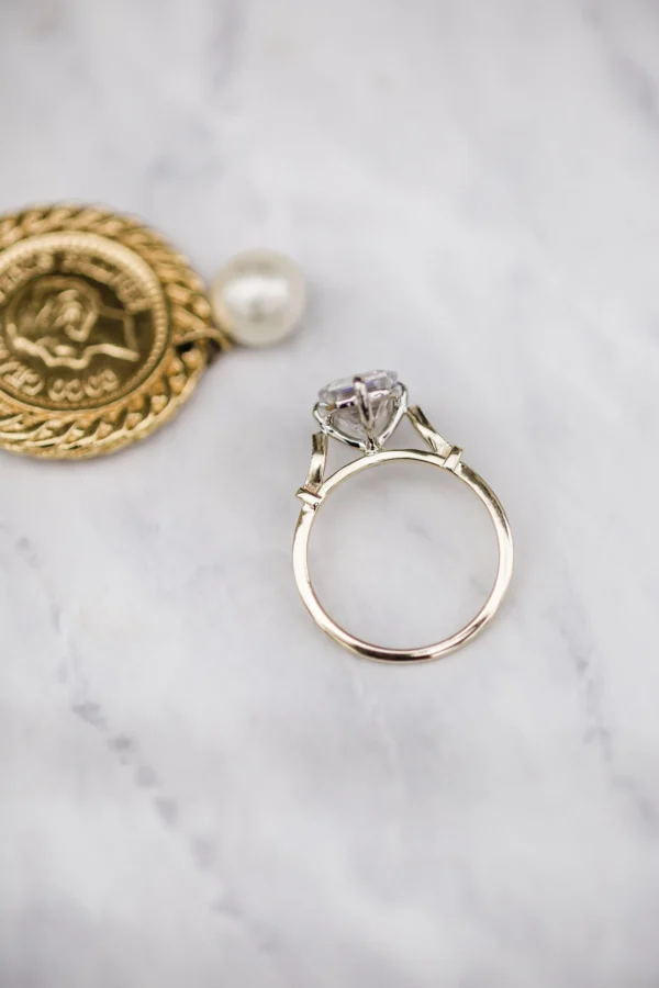 4.0Ct Emerald Cut Diamond Ring 14K Gold Diamond Ring Solitaire Milgrain Moissanite Engagement Ring