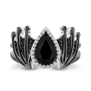 Enchanted Disney Villains Pear-shaped Black Onyx Engagement Ring Enchanting and Elegant Maleficent Ring Alluring Stunning Ring Crafted Ring