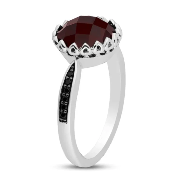 Enchanted Disney Treasures Alice Wonderland "Queen of Hearts" Diamond and Garnet Engagement Ring in 925 Sterling Silver Extraordinary Ring