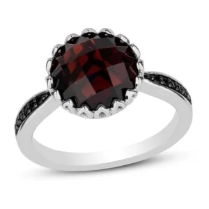 Enchanted Disney Treasures Alice Wonderland "Queen of Hearts" Diamond and Garnet Engagement Ring in 925 Sterling Silver Extraordinary Ring