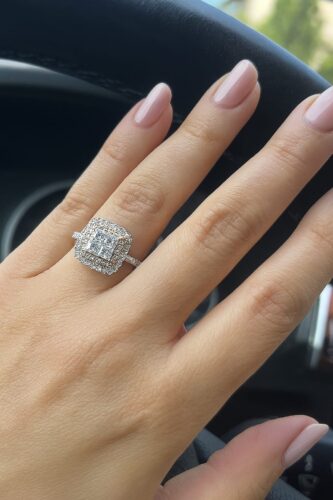 Enchanted Disney Belle Rose Quad Princess-Cut Diamond Scallop Frame Engagement Ring Romantic Ring Charming Ring Modern Ring Fascinating Ring photo review