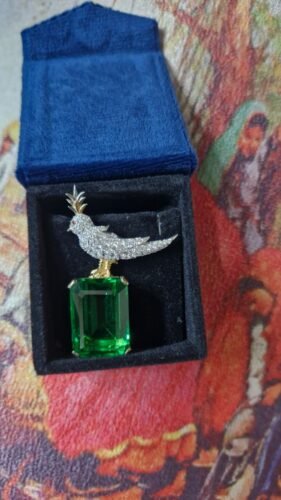 Click to view full screen Schlumberger Bird On A Rock Green Emerald Cut Stone Brooch, 925 Sterling Silver Brooch, Bird Brooch with Green Stone Brooch, Unisex Brooch photo review